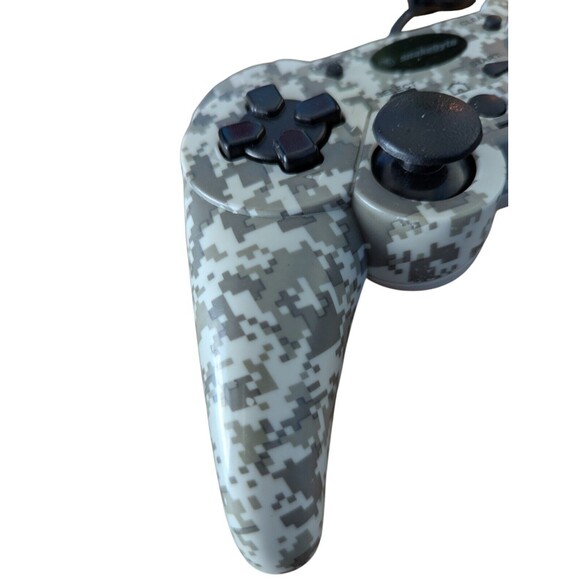 Snakebyte USB Wired Camo Game Controller PlayStation PS3 Digital Camo SB01426 - Picture 2 of 7